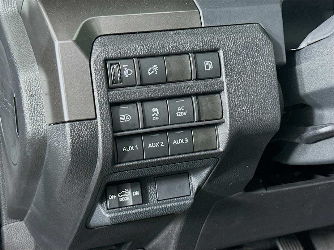 2025 Toyota Tacoma TRD Off Road - Image 10