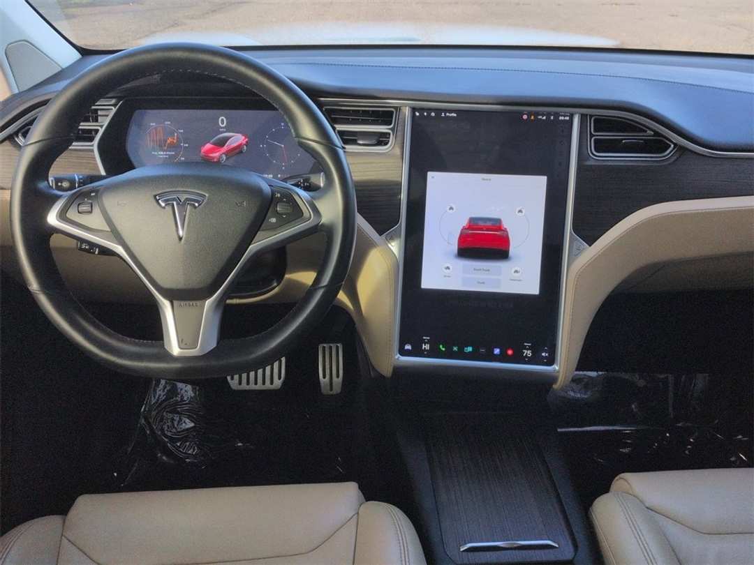 2016 Tesla Model X 90D - Image 24