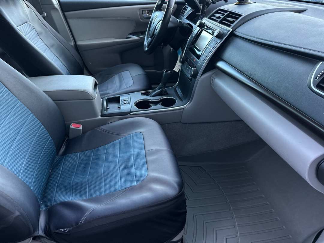 2015 Toyota Camry - Image 14