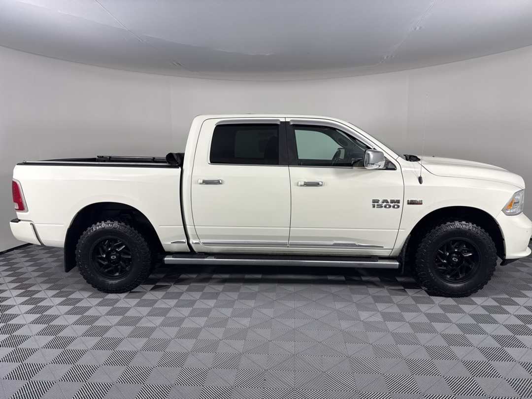 2017 Ram 1500 Limited - Image 9