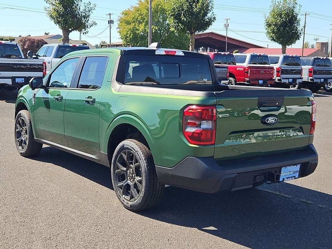 2025 Ford Maverick Lariat - Image 3
