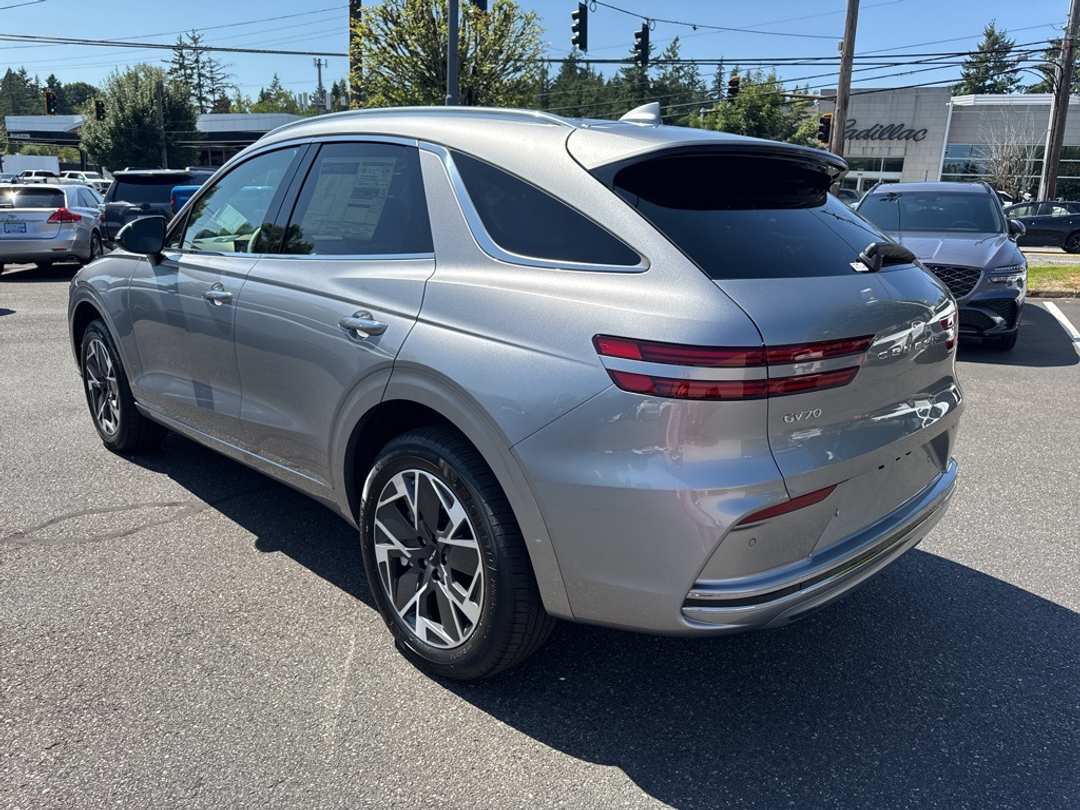 2026 Genesis Electrified Gv70 - Image 5