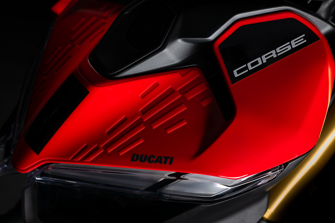 2026 Ducati Streetfighter V4S Corse - Image 5