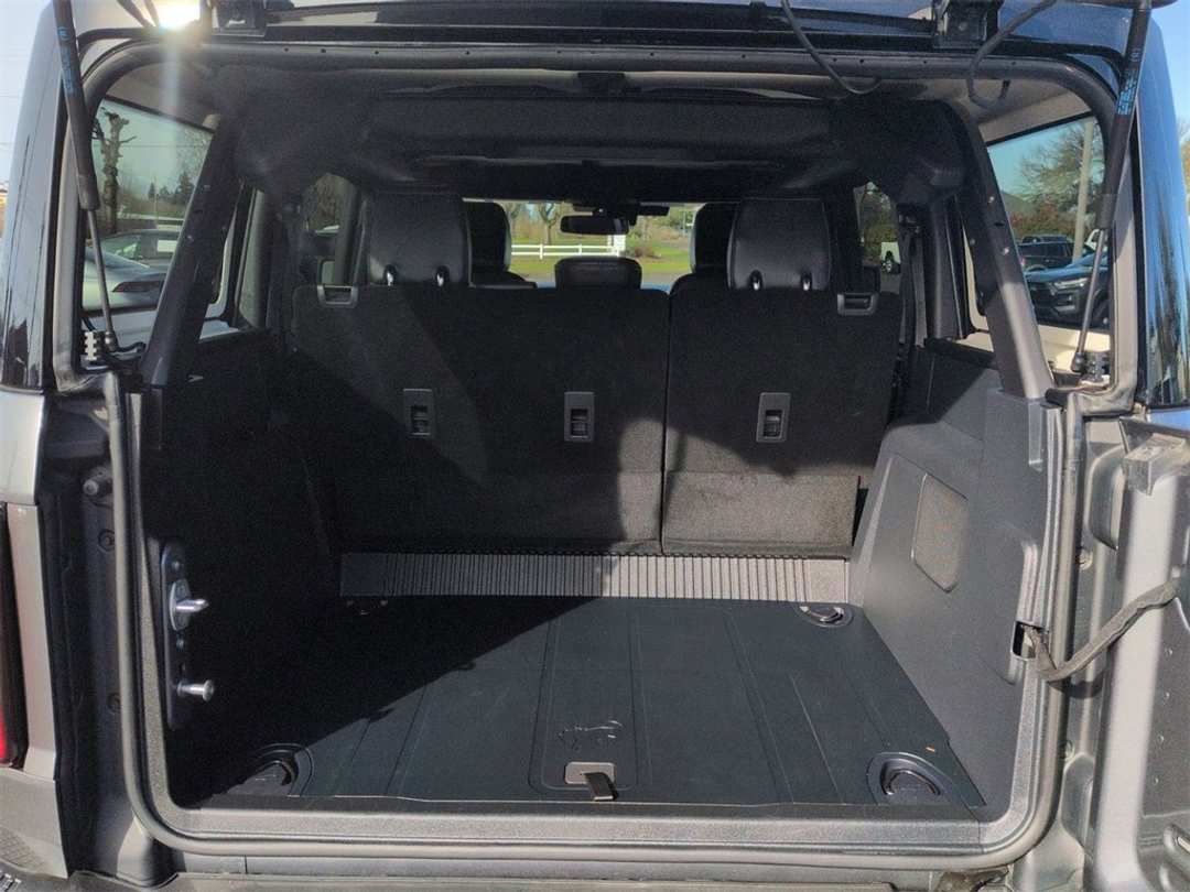 2025 Ford Bronco Badlands - Image 25