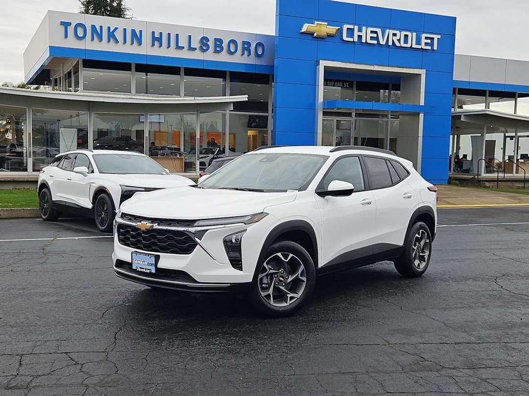 2026 Chevrolet Trax LT - Image 2