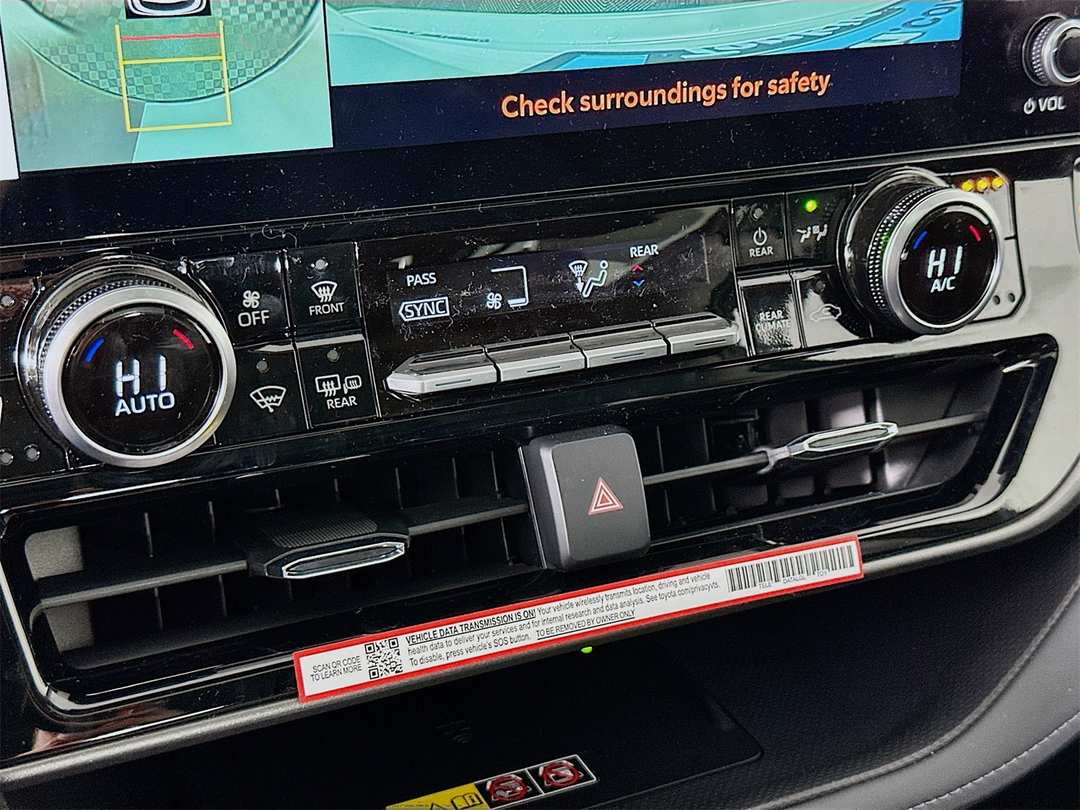 2026 Toyota Highlander Limited - Image 16