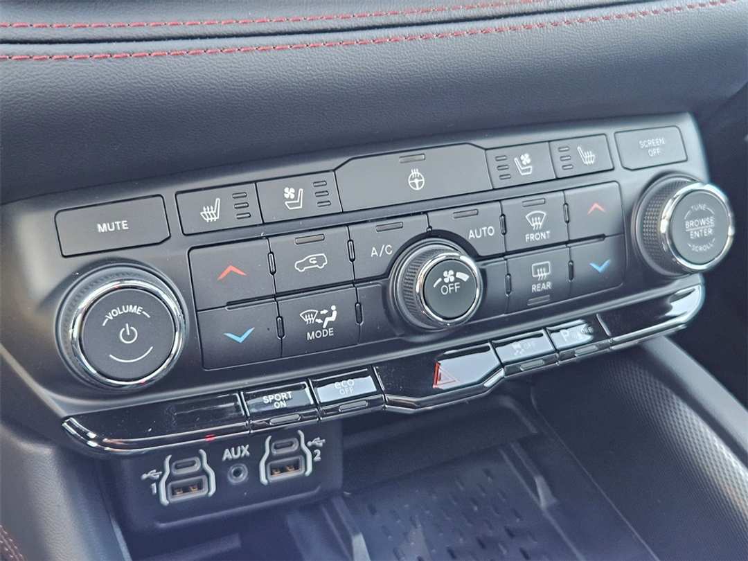 2026 Dodge Durango GT Plus HEMI V8 - Image 23