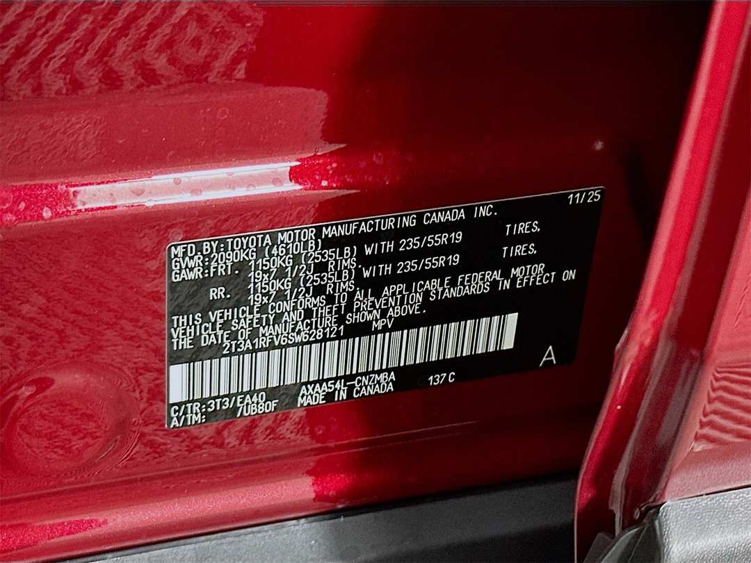 2025 Toyota Rav4 XLE Premium - Image 34