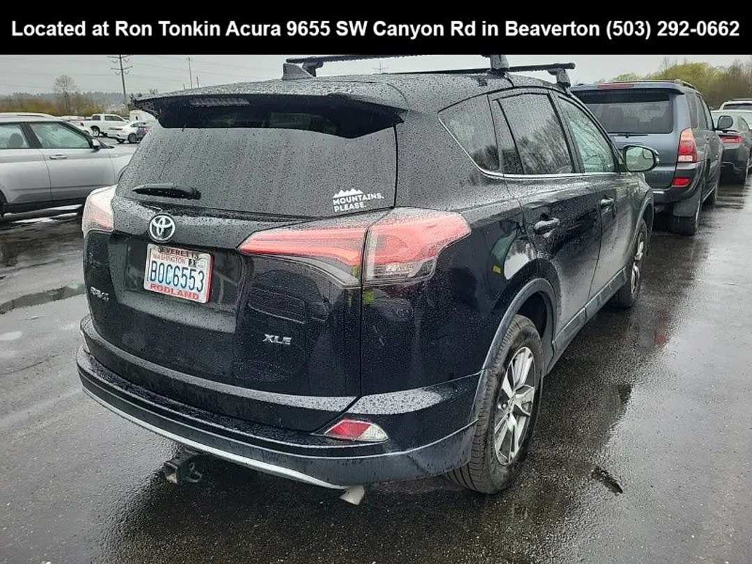 2018 Toyota Rav4 XLE - Image 3