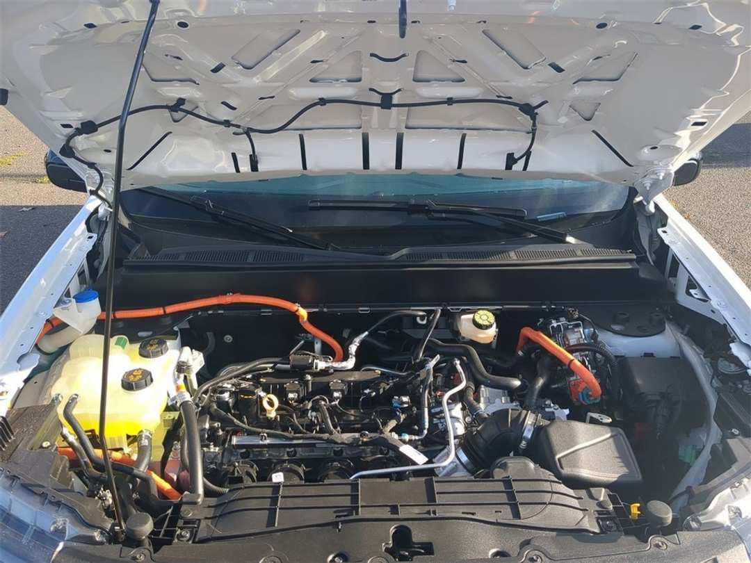 2025 Ford Maverick XLT - Image 30