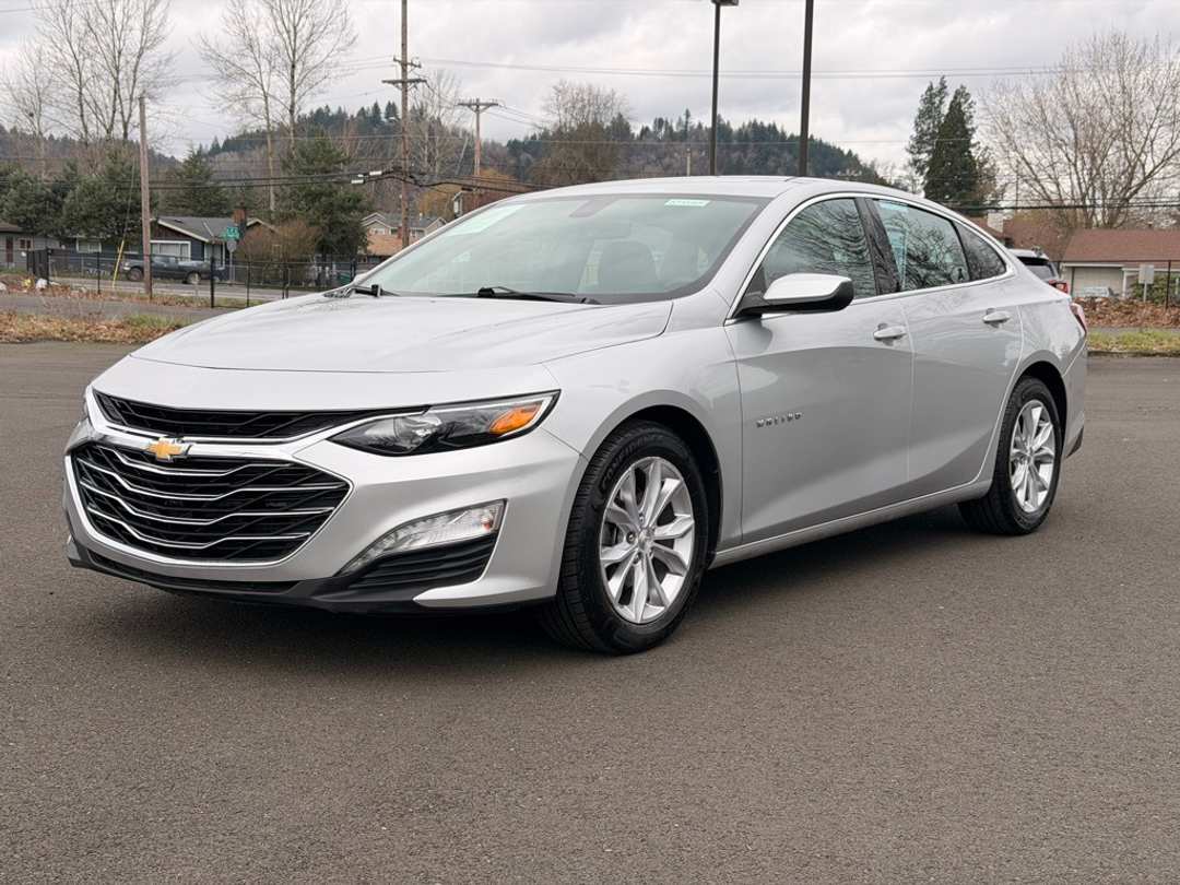 2019 Chevrolet Malibu LT - Image 3