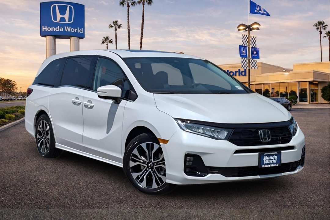 2026 Honda Odyssey Elite - Image 2