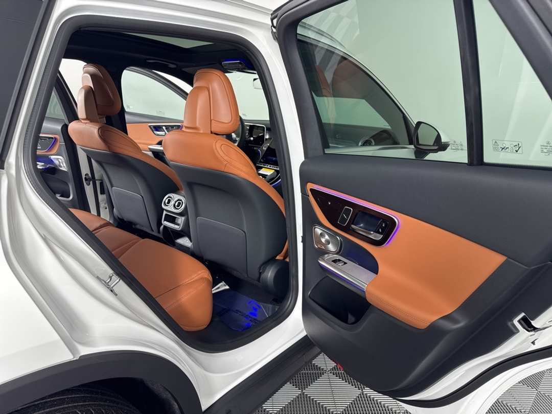 2026 Mercedes-Benz GLC GLC 300 - Image 18