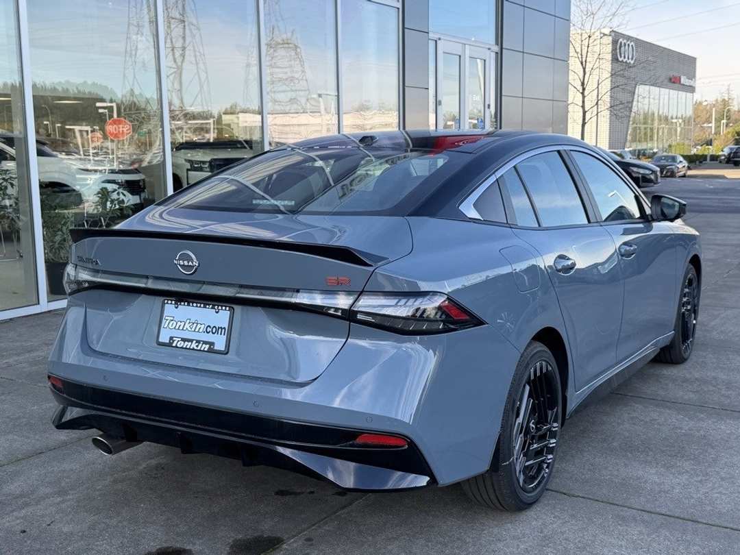 2026 Nissan Sentra SR - Image 7