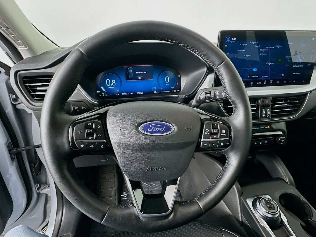 2025 Ford Escape Platinum - Image 12