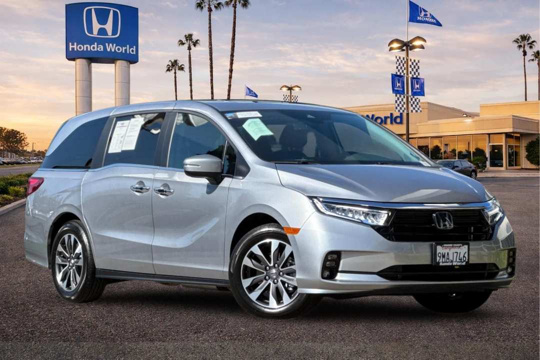 2024 Honda Odyssey EXL - Image 2