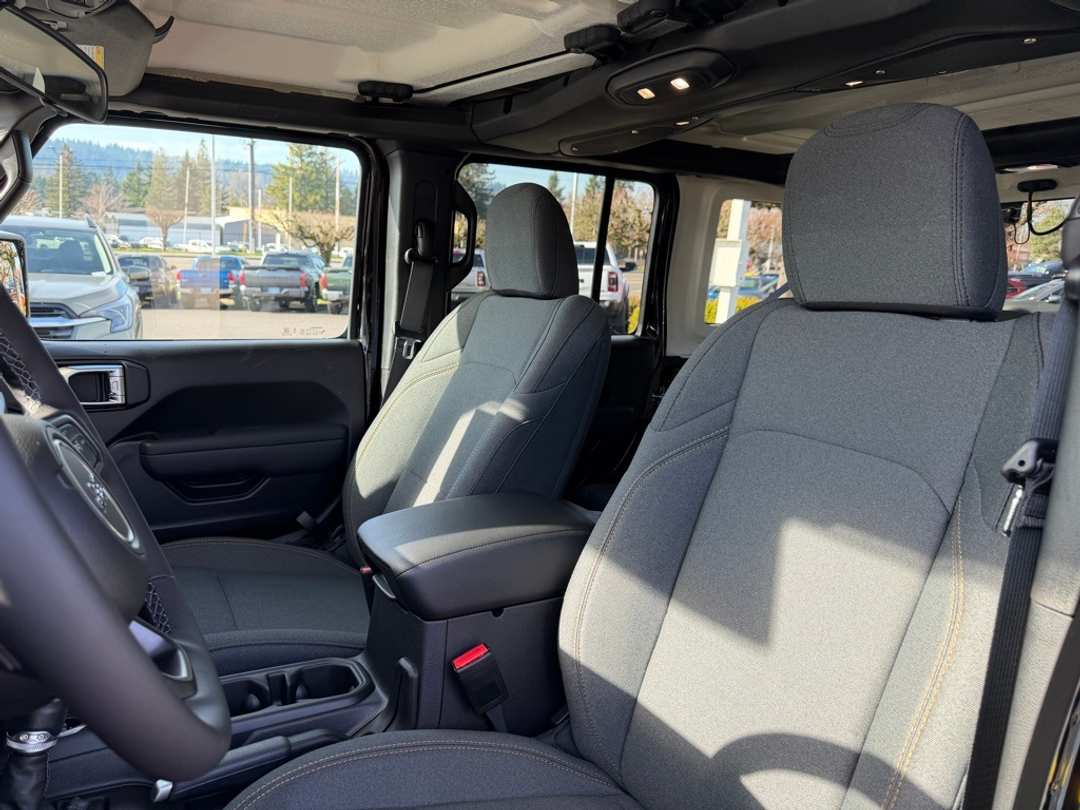 2026 Jeep Wrangler Willys - Image 15