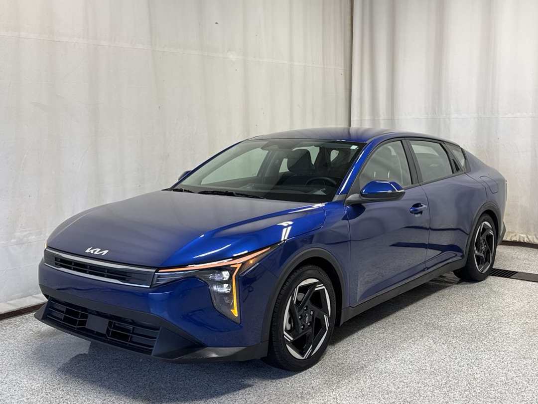 2025 Kia K4 EX - Image 2