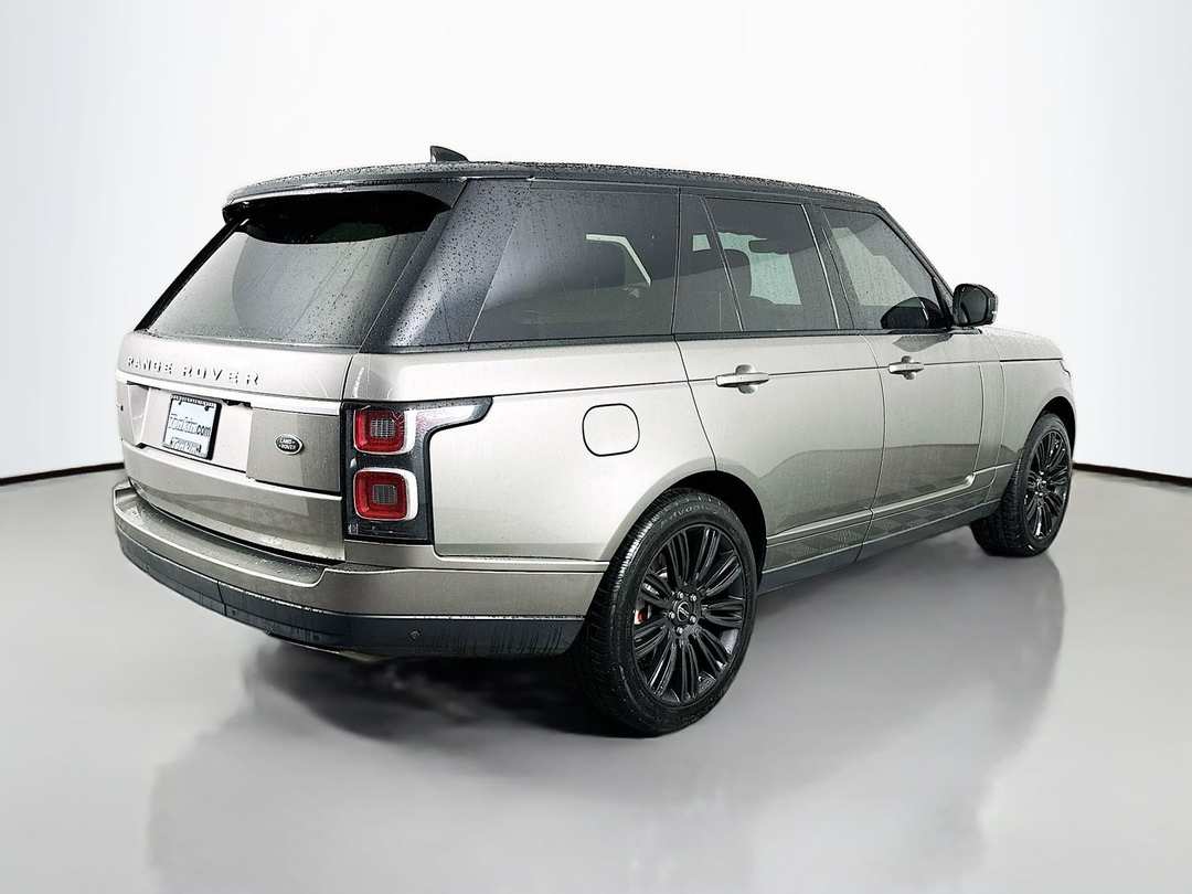2018 Land Rover Range Rover 5.0L V8 Supercharged - Image 8