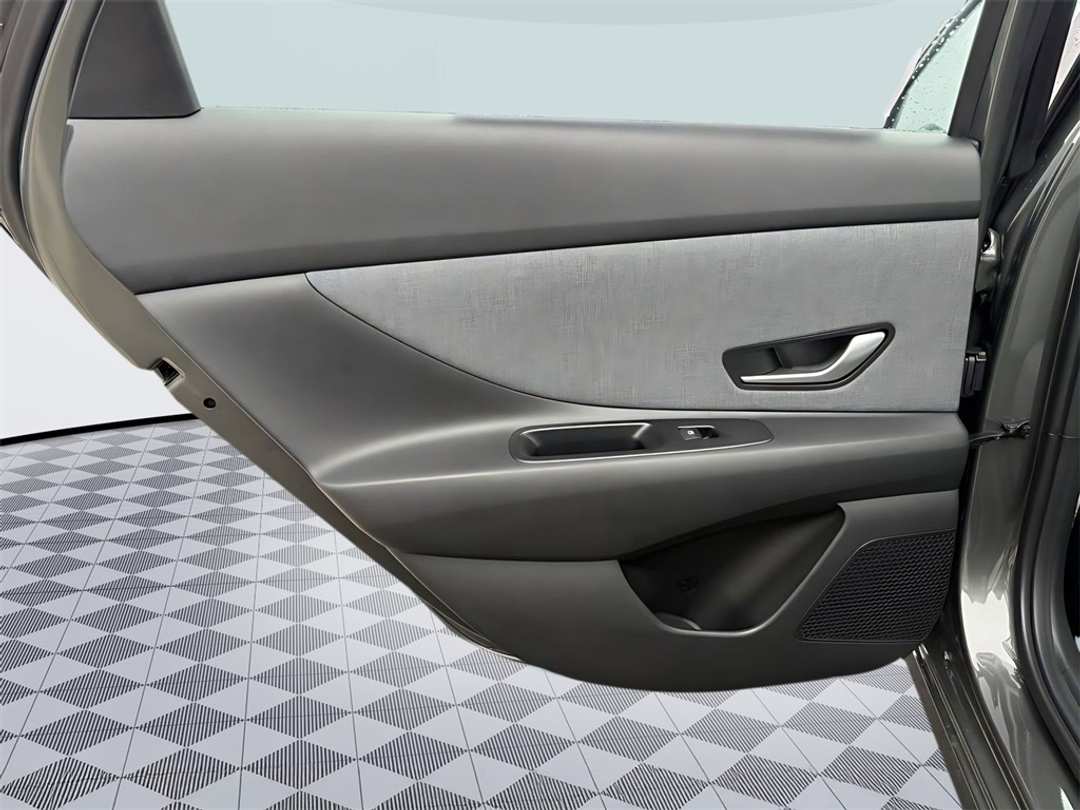 2026 Hyundai Elantra Limited - Image 29