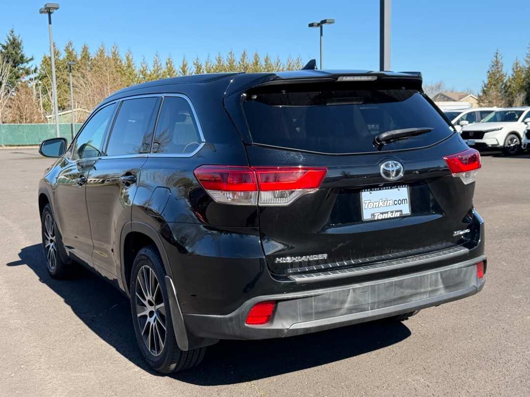 2018 Toyota Highlander SE - Image 6