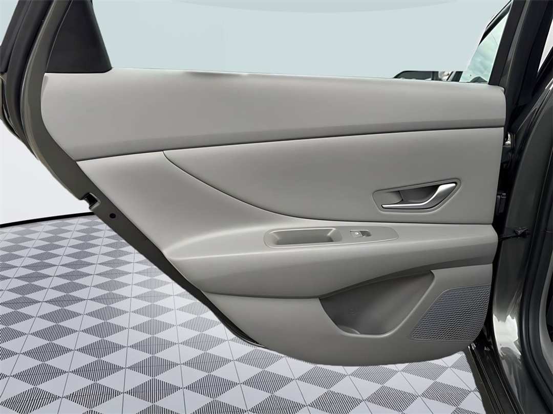 2026 Hyundai Elantra SEL Sport - Image 28