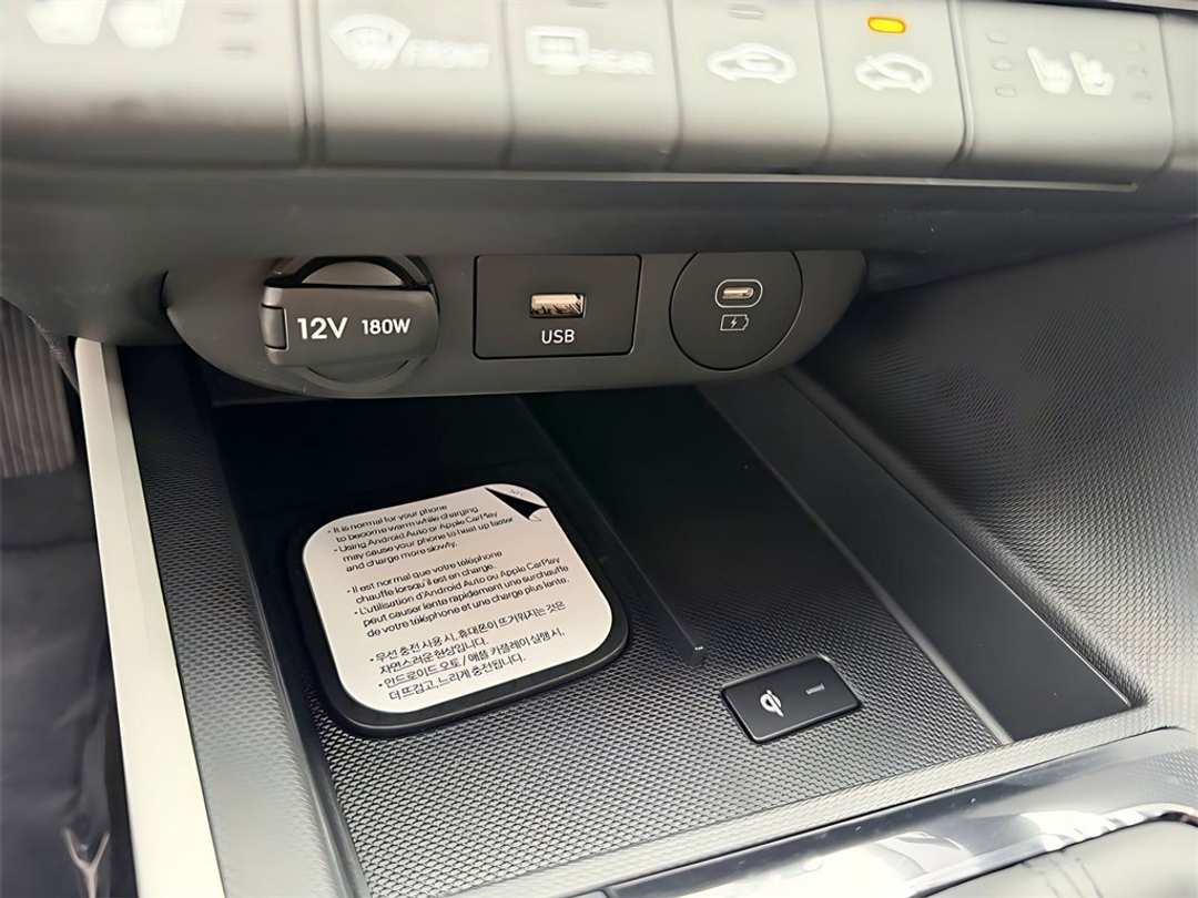 2026 Hyundai Elantra Limited - Image 24