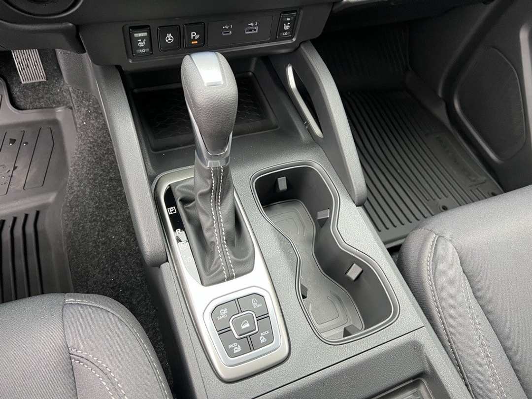 2026 Nissan Frontier SV - Image 21