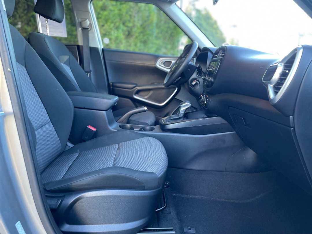 2024 Kia Soul LX - Image 21
