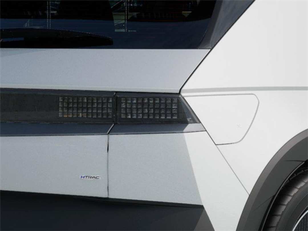2026 Hyundai Ioniq 5 SEL - Image 10