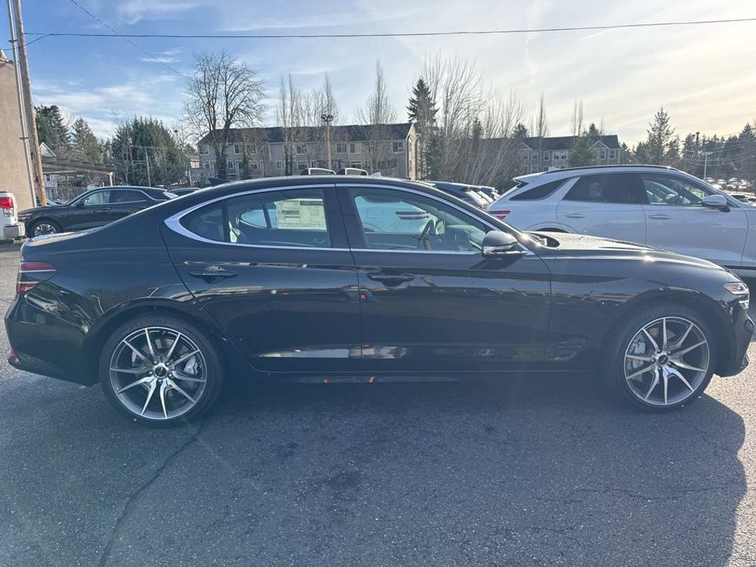 2026 Genesis G70 2.5T - Image 8