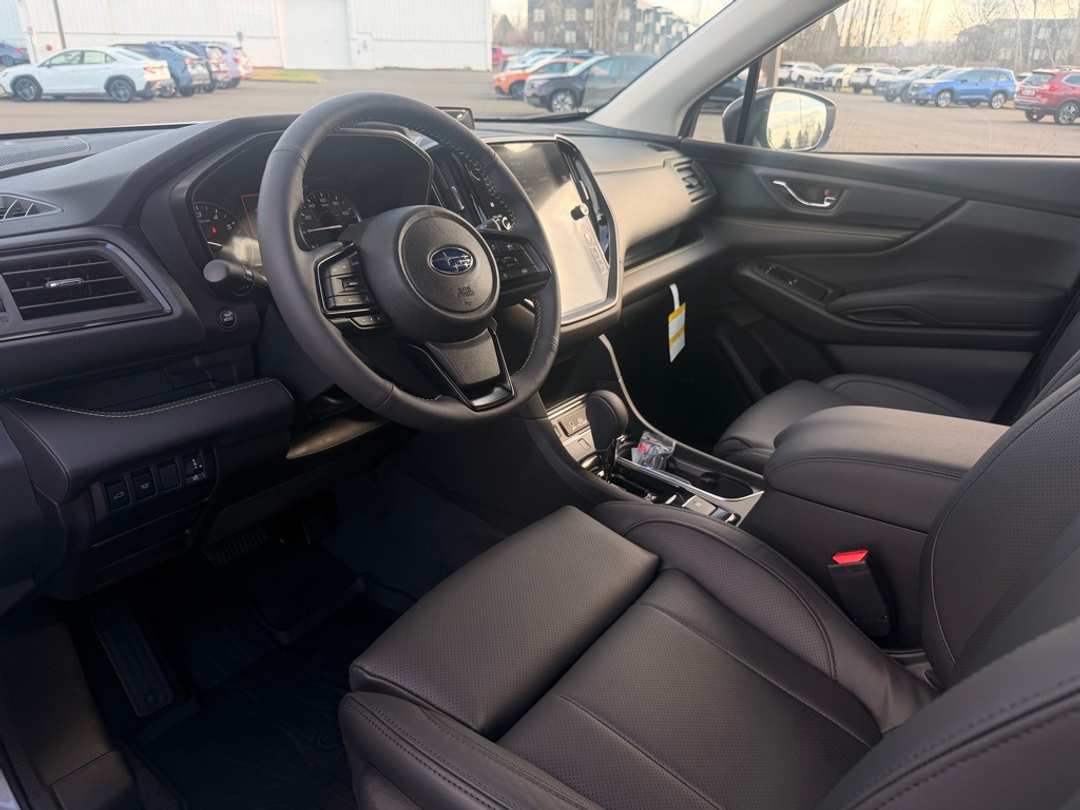 2026 Subaru Ascent Onyx Edition Touring - Image 16