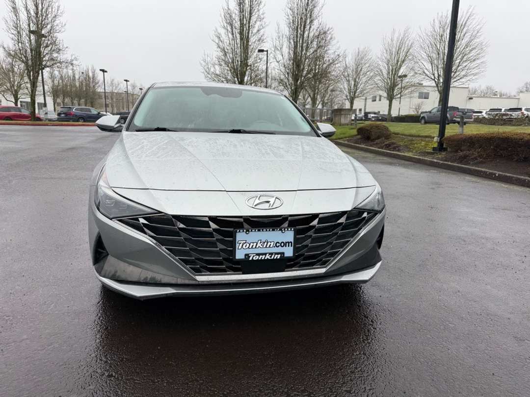 2021 Hyundai Elantra Limited - Image 2