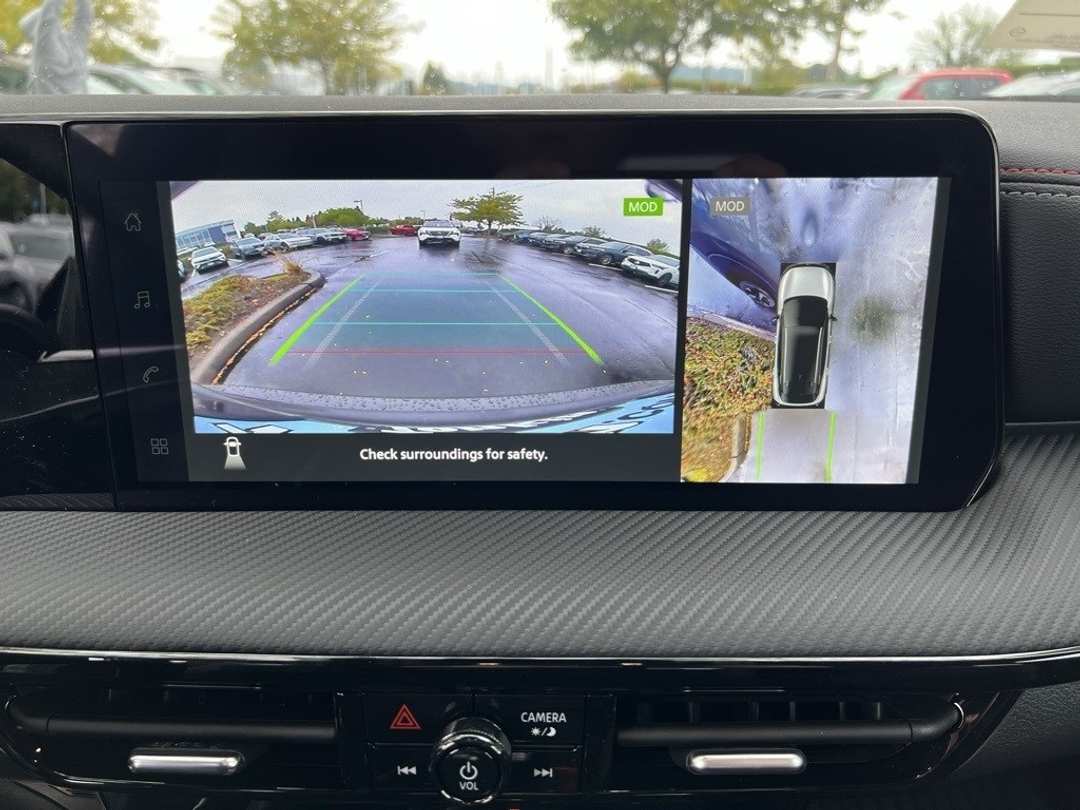 2026 Nissan Kicks SR - Image 19