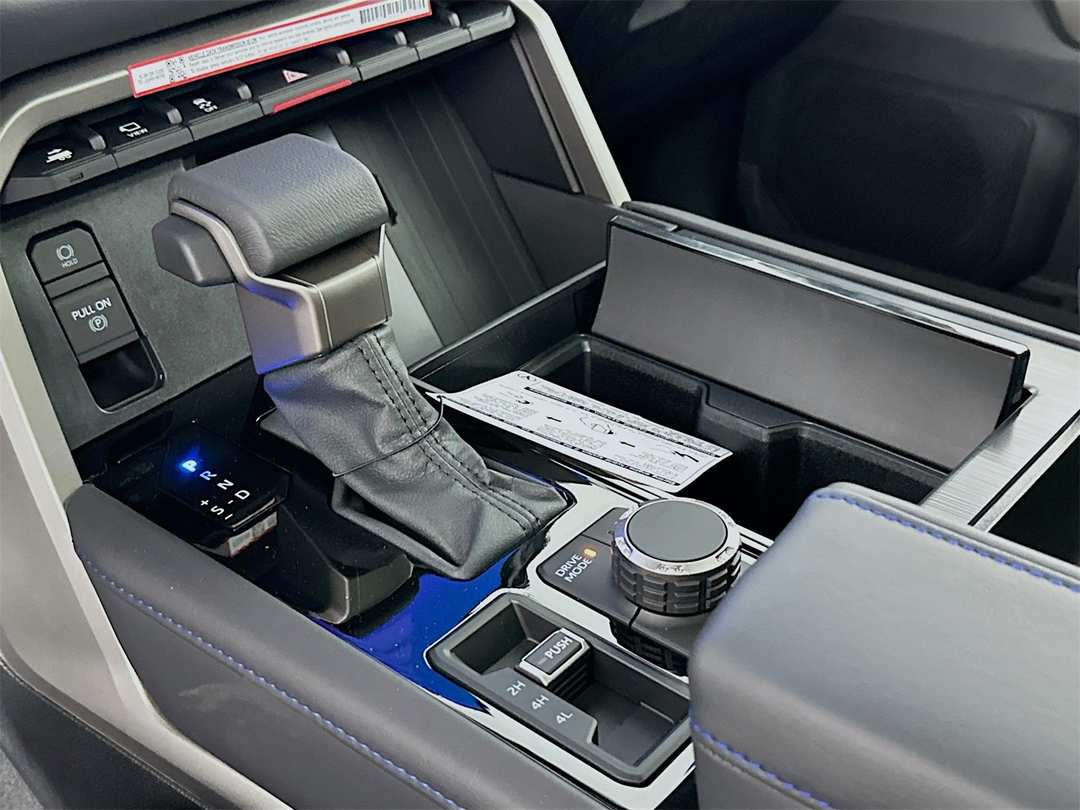 2026 Toyota Sequoia Platinum - Image 16