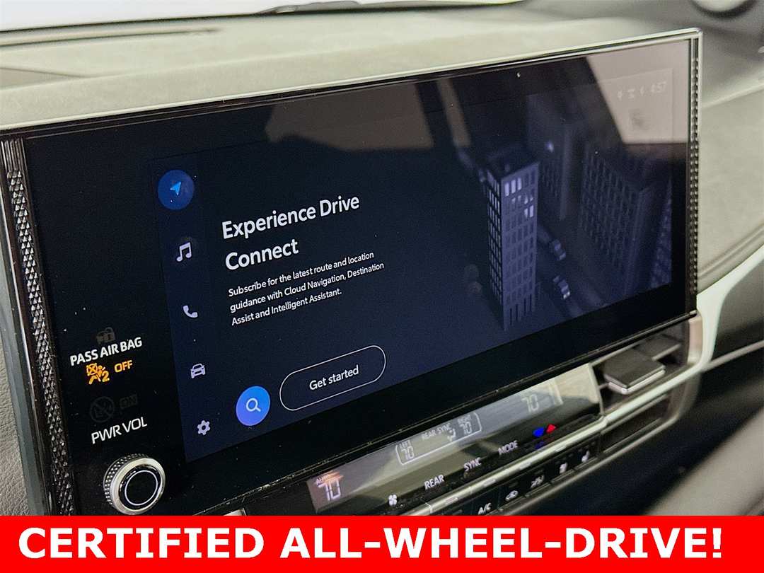 2025 Toyota Sienna Platinum - Image 17