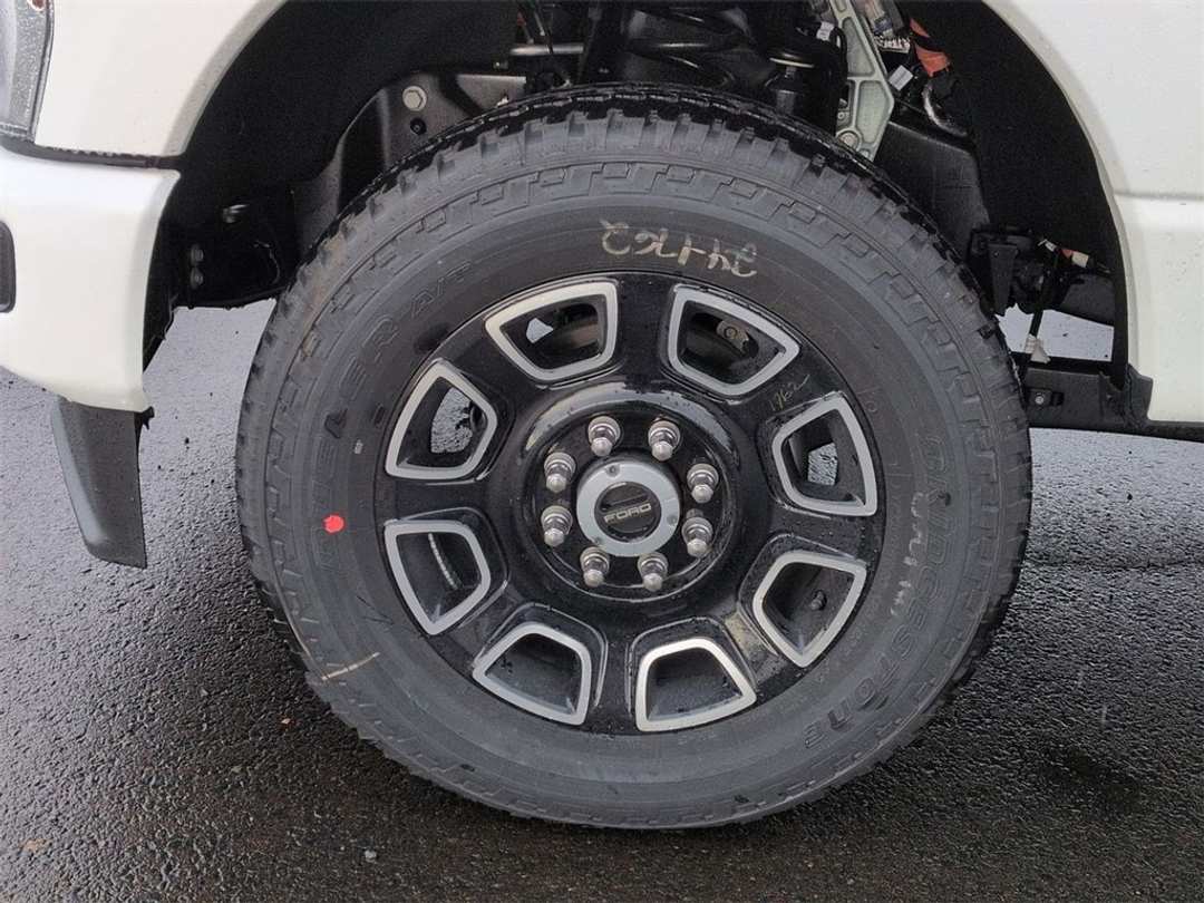 2026 Ford F-250Sd Platinum - Image 35