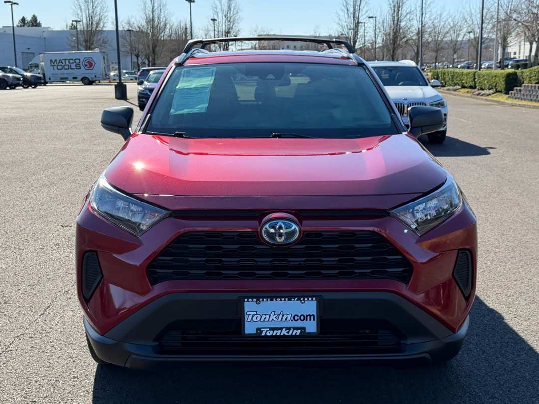 2019 Toyota Rav4 LE - Image 3