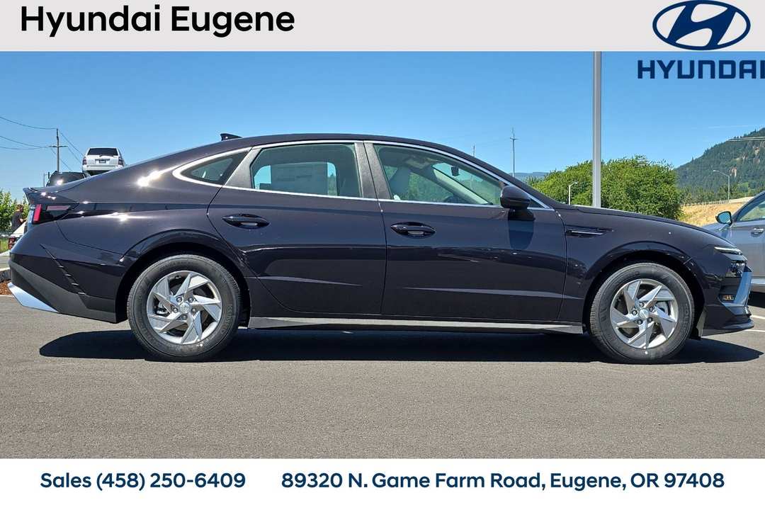 2025 Hyundai Sonata SE - Image 3