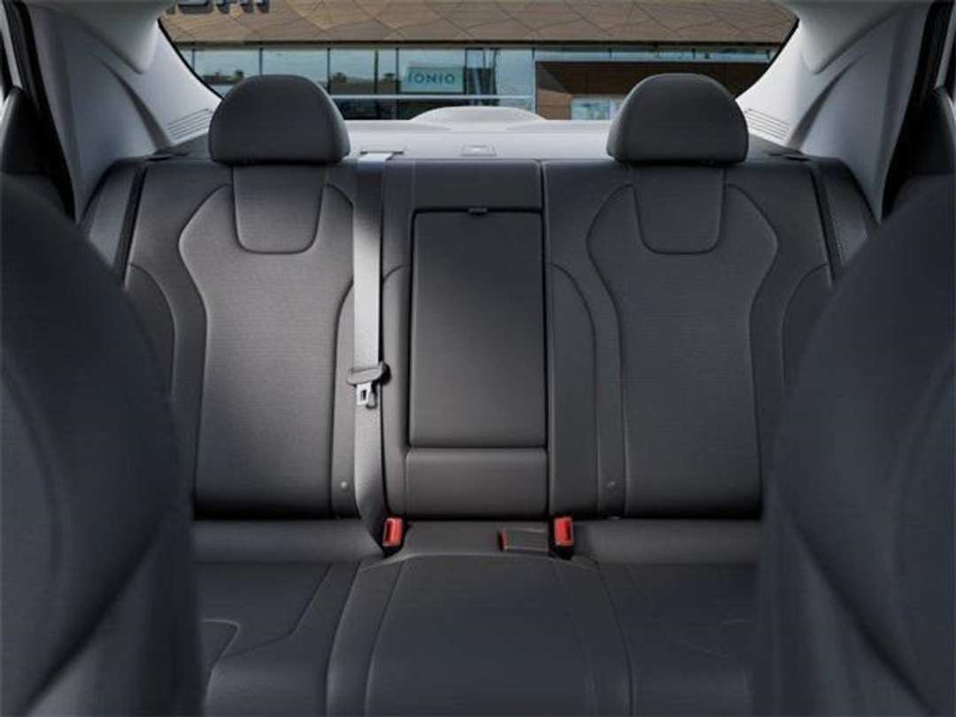 2026 Hyundai Elantra Limited - Image 12