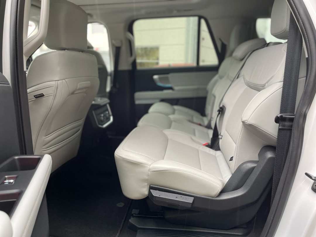 2025 Ford Expedition Max Platinum - Image 18