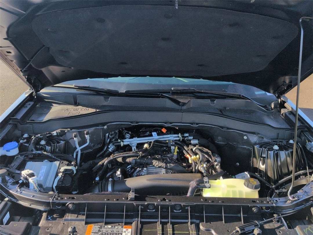 2026 Ford Explorer Active - Image 33
