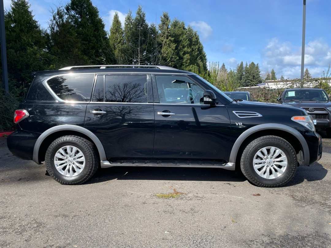 2017 Nissan Armada SV - Image 3