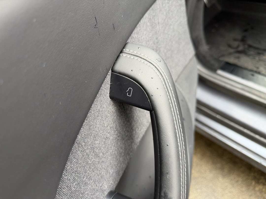 2021 Tesla Model S Plaid - Image 16