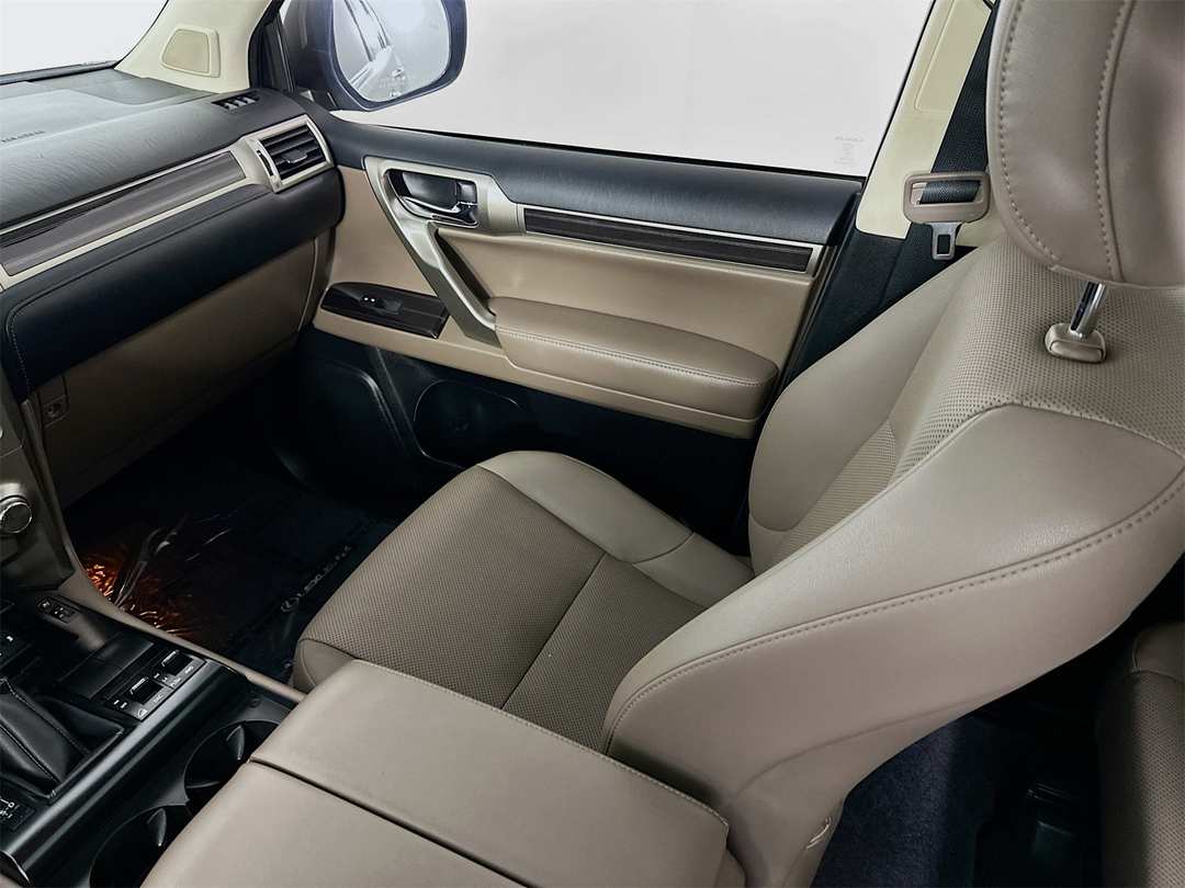 2021 Lexus GX 460 - Image 24