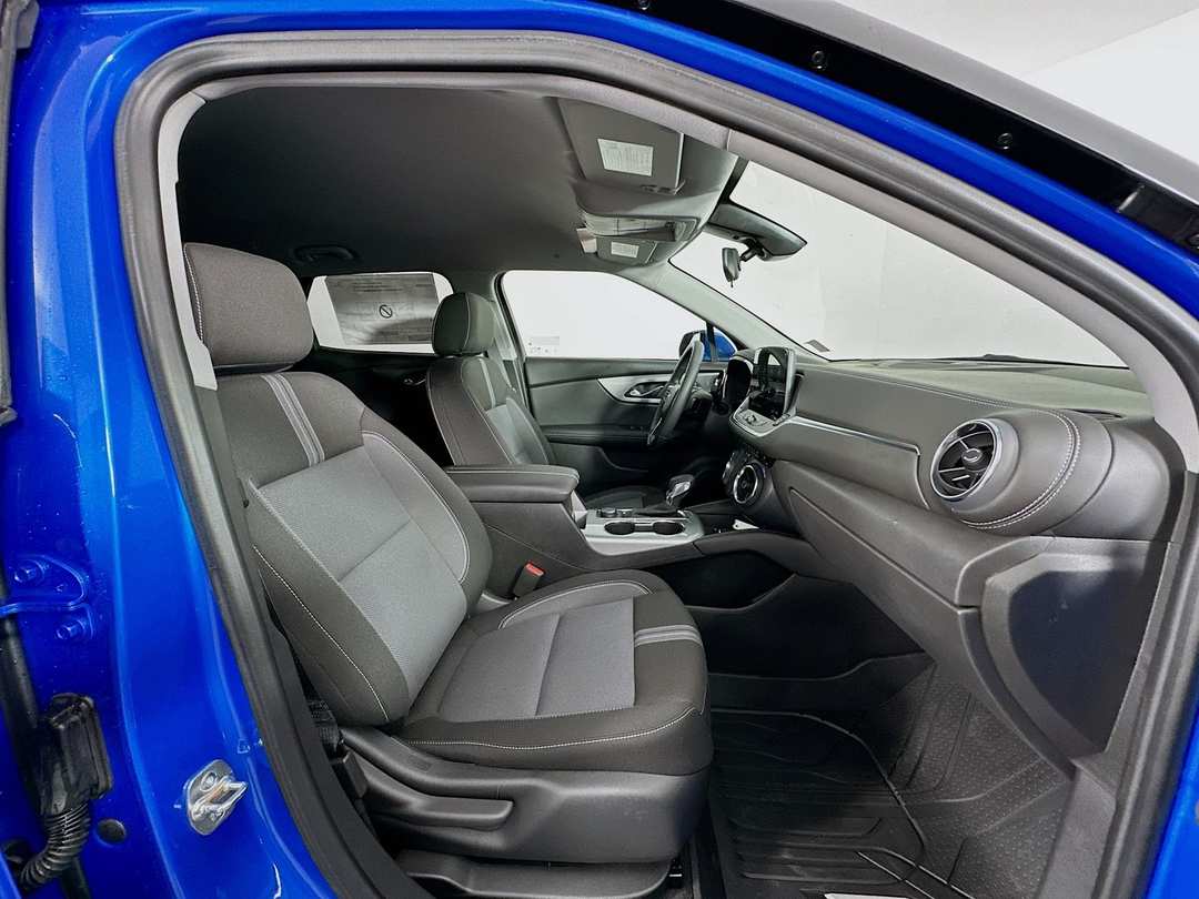 2025 Chevrolet Blazer LT - Image 29