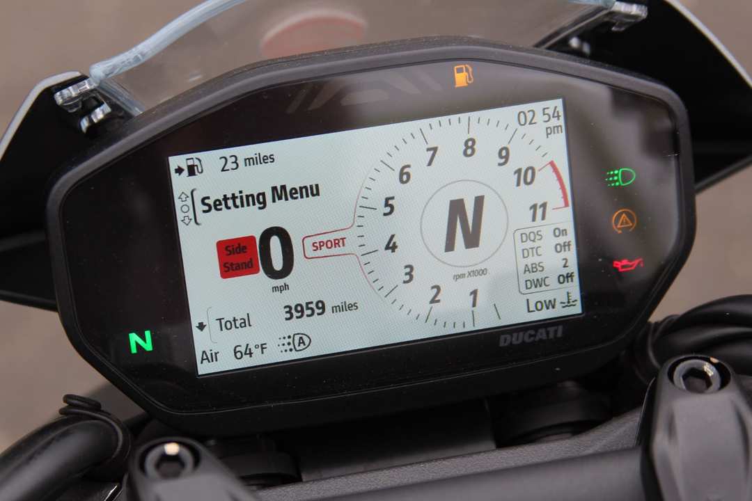 2022 Ducati Monster + - Image 11