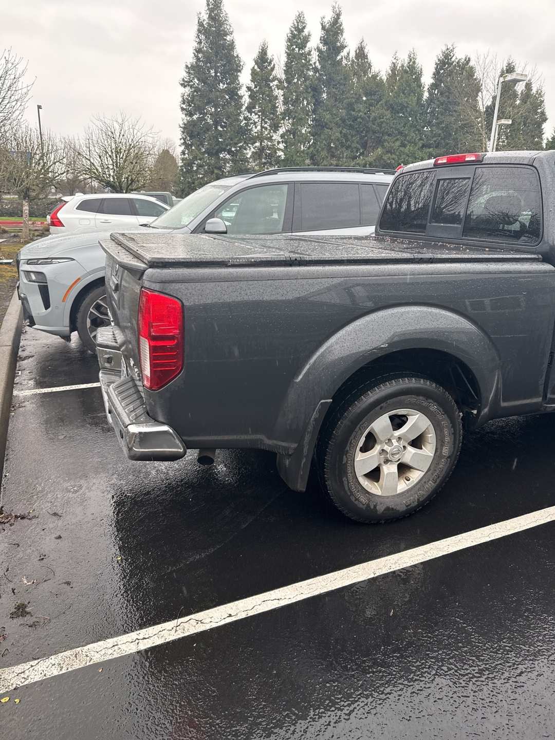 2013 Nissan Frontier SV - Image 14