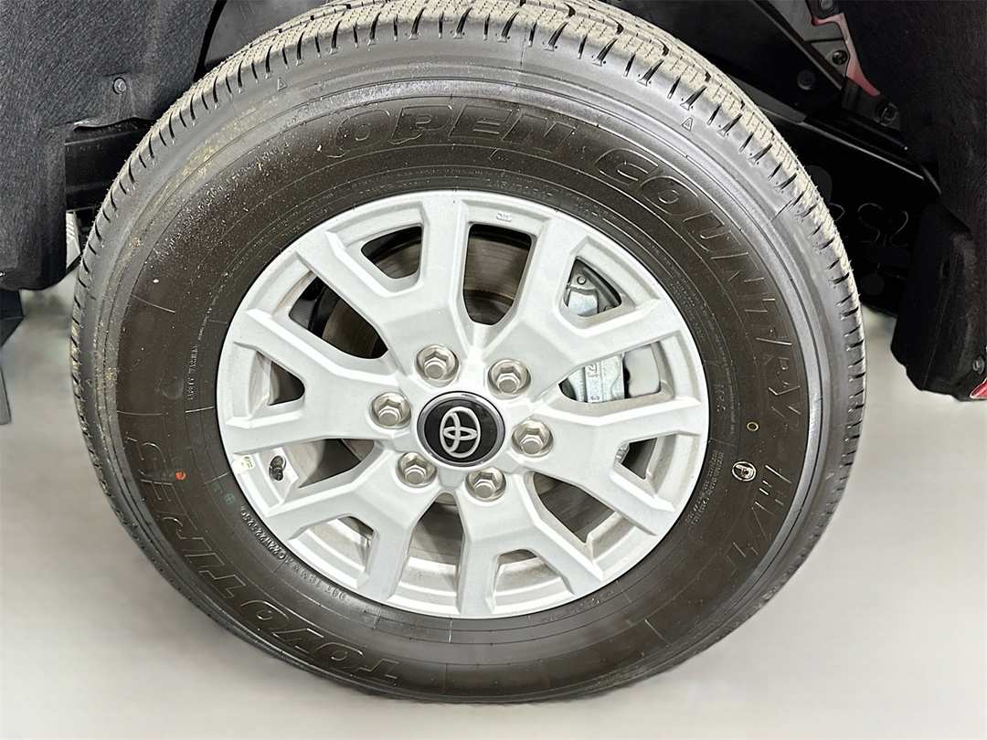 2026 Toyota Tacoma SR5 - Image 30