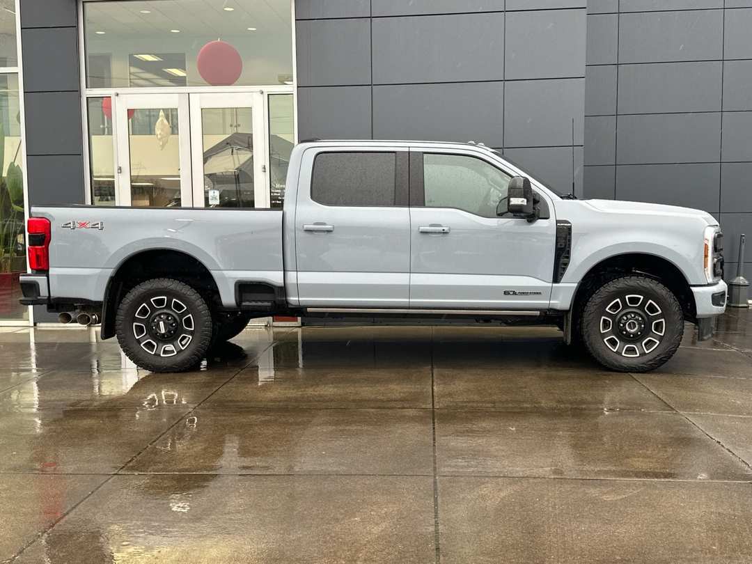 2025 Ford F-350Sd Platinum - Image 2